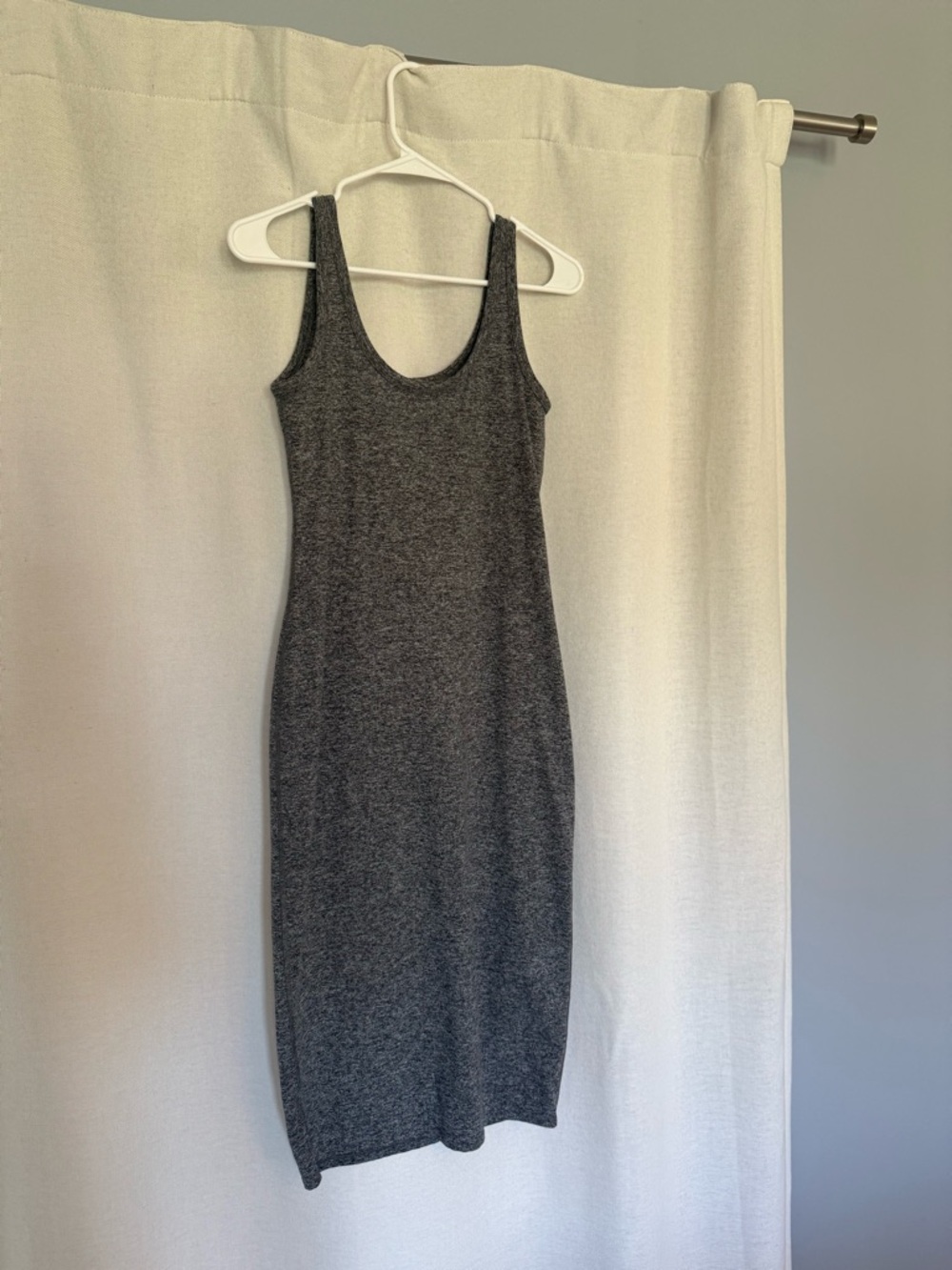 Vuori Sleeveless Midi Knit Dress in Charcoal Gray
